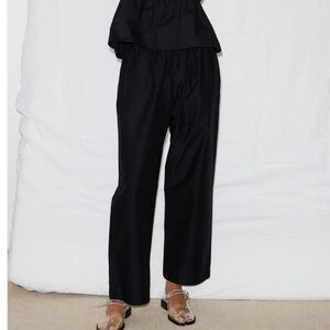 the ease trouser in black - NWT